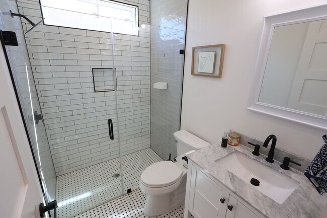 Photo - Newly Built Duplex!