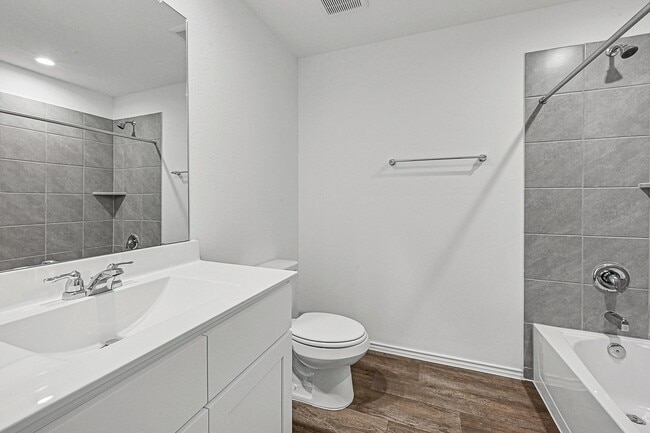 Photo - 31230 Yatesbury Ln