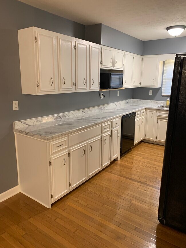 Photo - 512 Meadow St