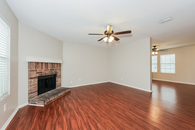 Photo - 1054 Graystone Dr