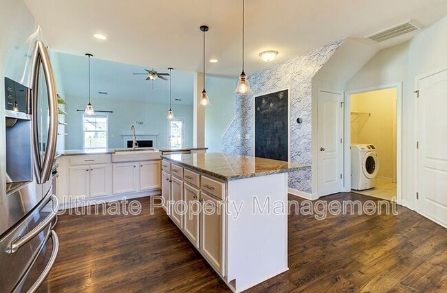 Photo - 7810 Bristlecone Dr