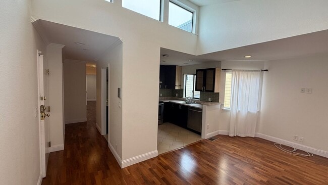Photo - EPIC REA: Charming 2Bed/1Bath Condo w/ Parking