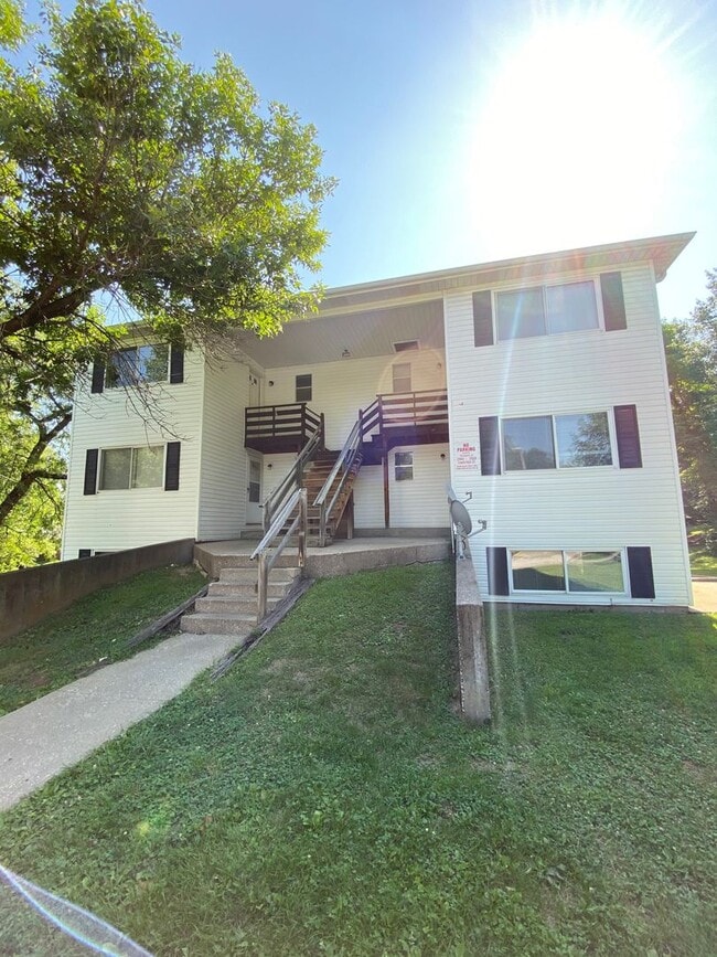 Building Photo - 2 Bedroom Ground Level Apartment in Columbia Unit 2908 Lawnridge Ct Apt C