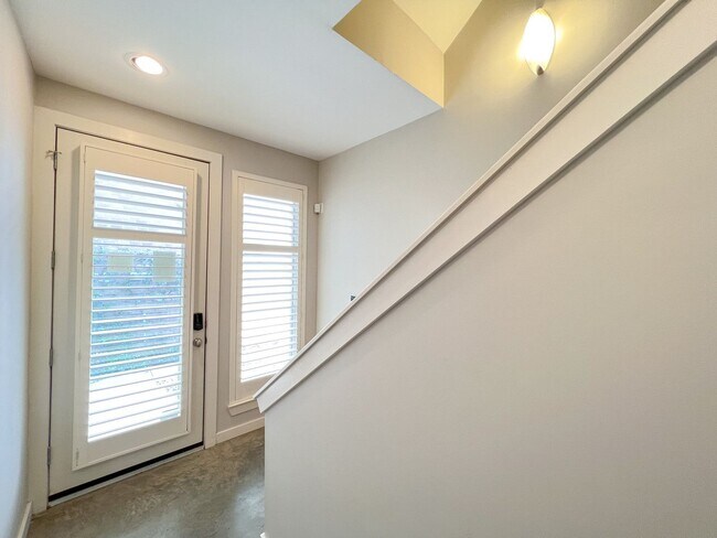 Photo - 1205 Kinney Ave