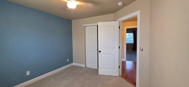 Photo - 6908 Laramie St