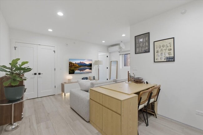 Photo - 1025 N Harlem Ave Unit D