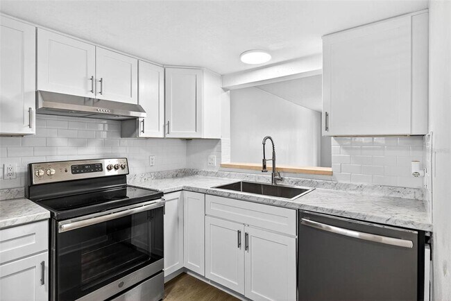 Photo - 6308 Newtown Cir Unidad 8B3