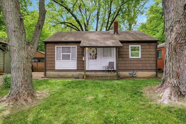 Photo - 3 BED / 1 BATH HOUSE IN CHAMPAIGN (UNFURNISHED)