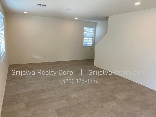 Photo - 4 Bed, 3 Bath House + Den + Loft in Gladden Farms (Moore Rd/Tangerine Farms)