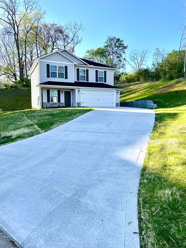 Photo - Beautiful New Build iN Fountain City