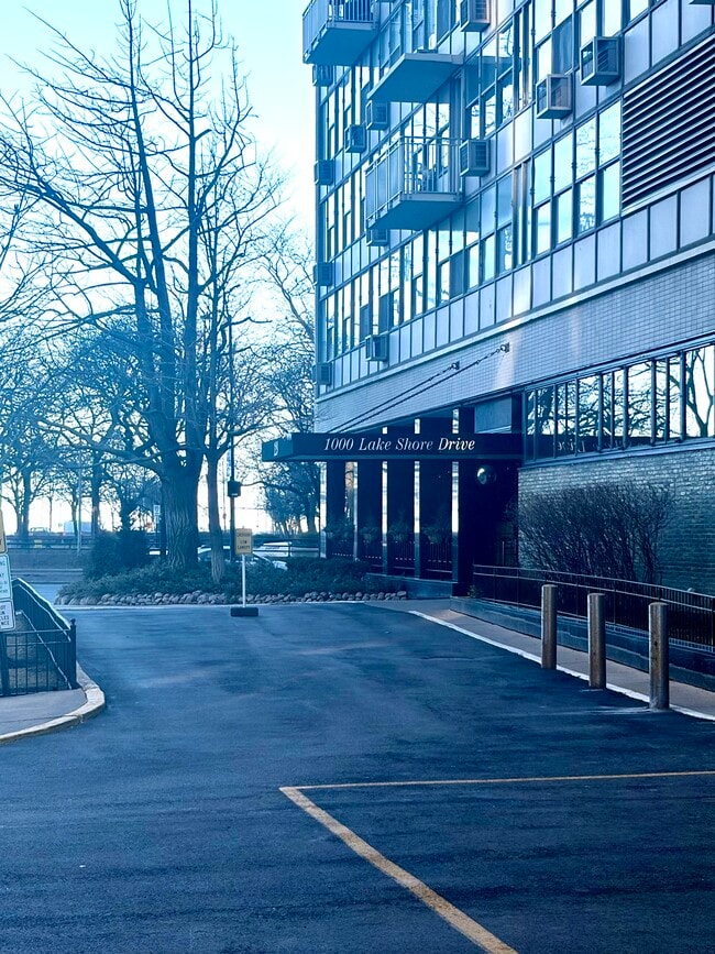 Photo - 129 E Bellevue Pl Unidad 301