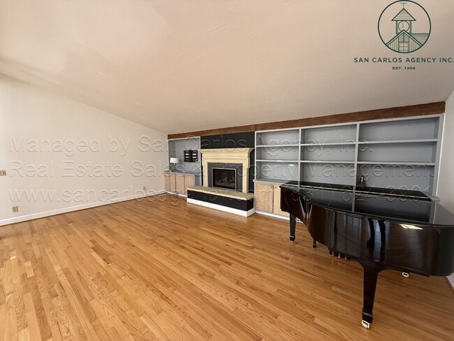 Photo - Spacious Five Bedroom Carmel Knolls Home