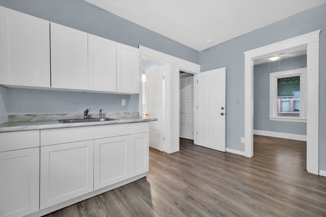 Photo - 2826 E 124th St