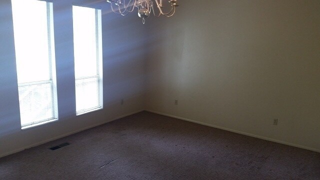 Photo - Great home with 2 car garage, deck and shed, fenced yard in Roy for rent