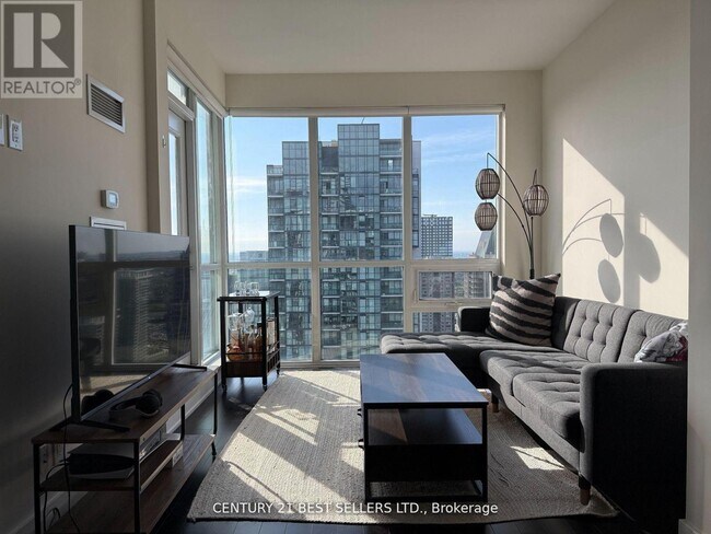 Photo - 510 Curran Place Unit 4206-Lph06