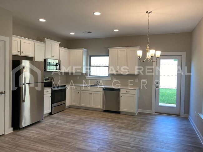 84 Ballington Wy