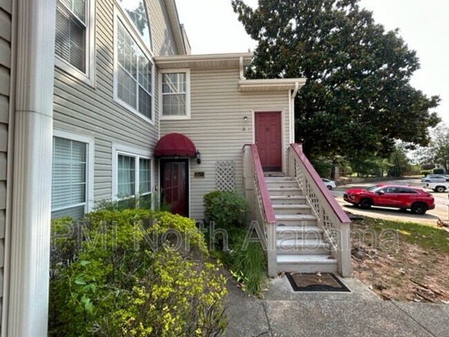 1023 Stones Throw Dr NW