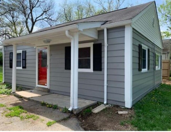 1038 Marcellus Dr
