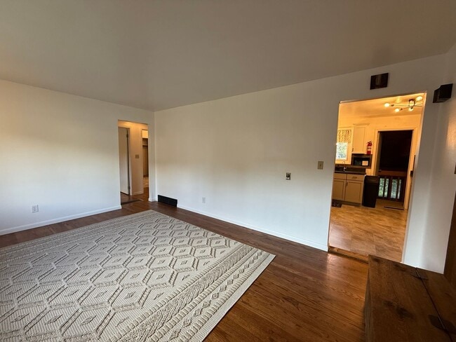 Photo - Spacious Rural Ranch!