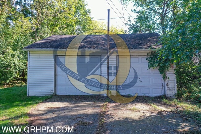 Photo - 1932 Lowell Ave