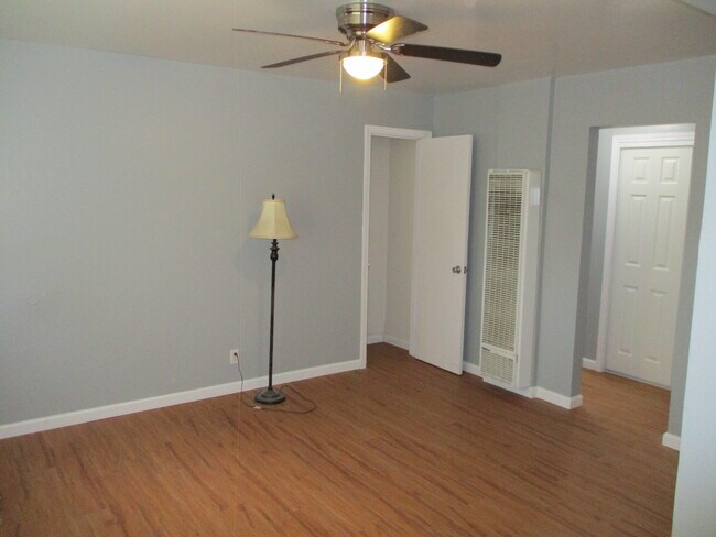 Photo - 326 V Street Unidad Apt. # 1