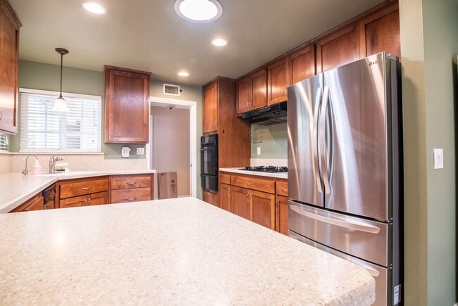 Photo - House for Rent in Redlands