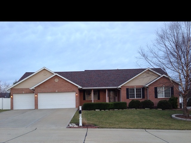 Front view of home where tenant enter and park in single car garage. - 3224 Joel Dr Unit Apt. 1