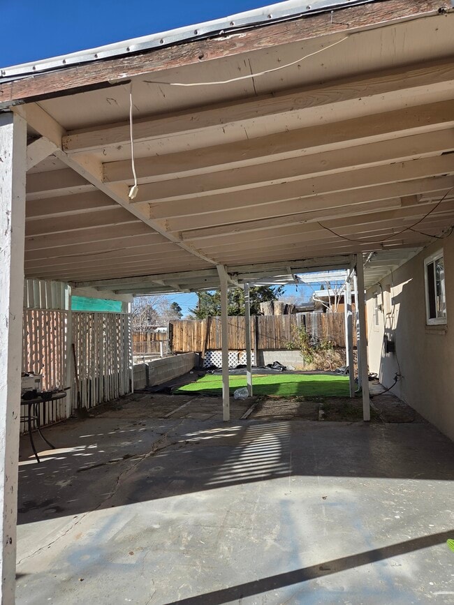 Photo - 1329 Moon St NE