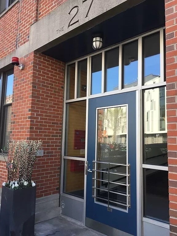 Building Entrance - 27 Wareham St Unit 201