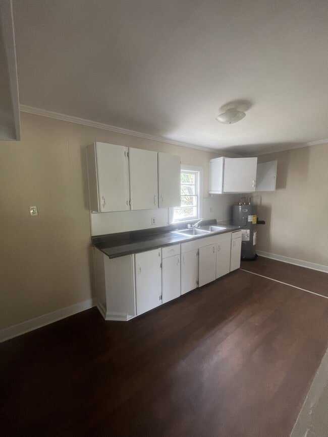 Photo - 207 State St