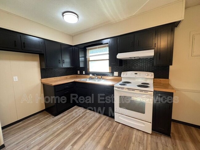 Photo - 519 S Hilton Ave