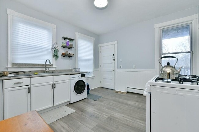 Photo - 47A Creighton St Unit 1