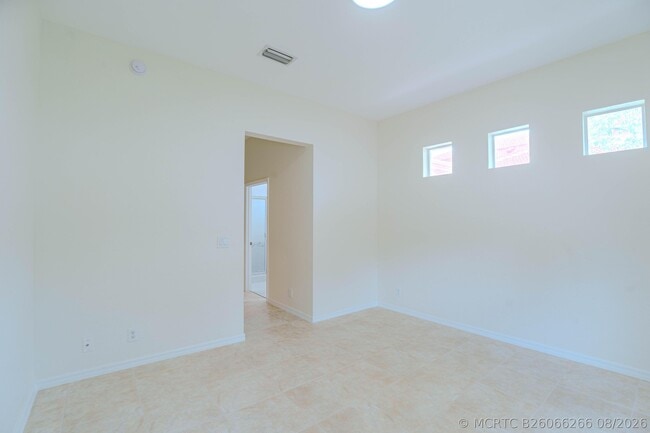 5733 NW 119th Dr