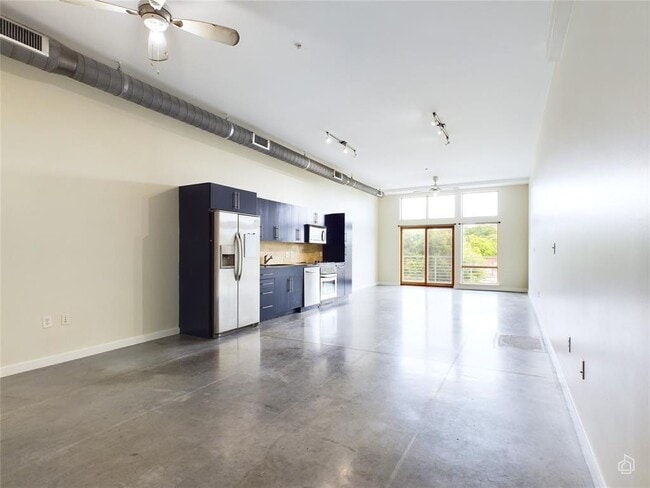 Building Photo - 2124 E 6th St Unit 308 Rental
