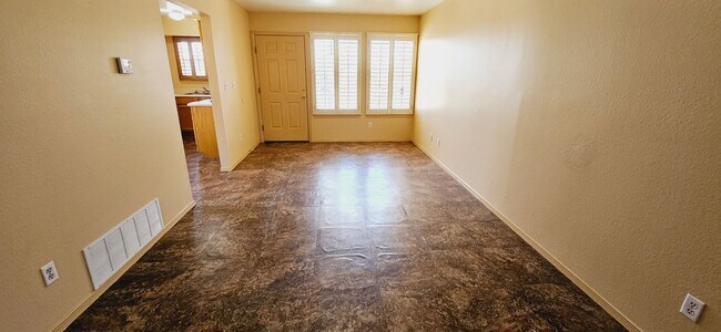 3903 Van Buren Ave Unit B