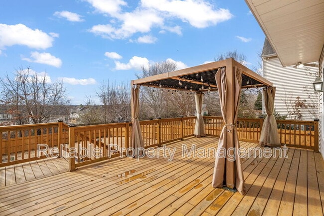 Photo - 156 Haywood Ln