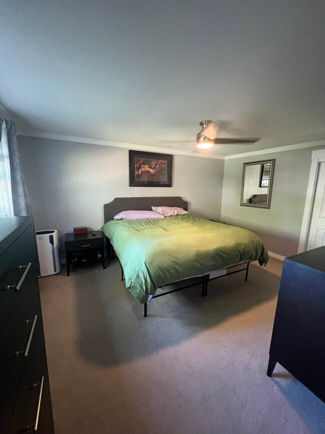 Photo - 98 SW Hartley Ave