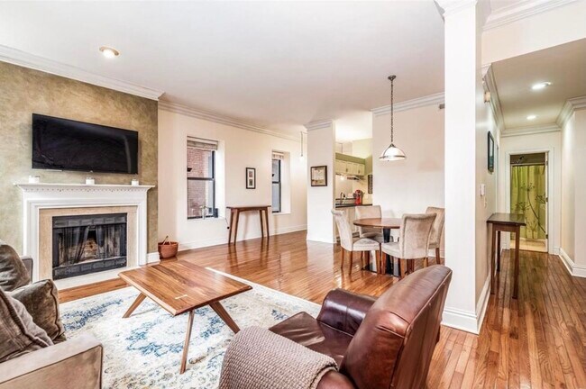 Building Photo - 4496 Maryland Ave Unit 1C