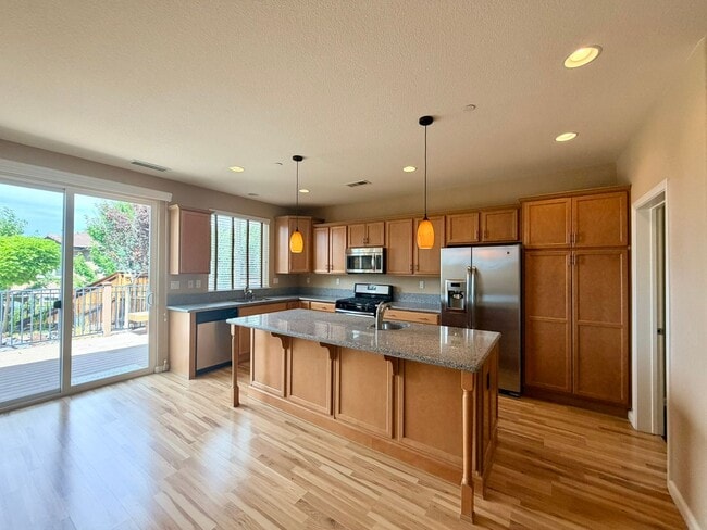 Photo - 2838 Kimberlite Rd