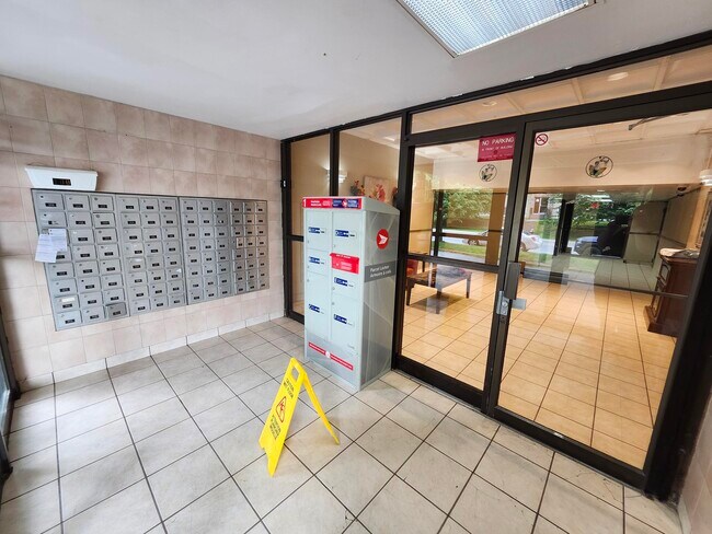 Photo - 411 Ellerdale St Unit 205