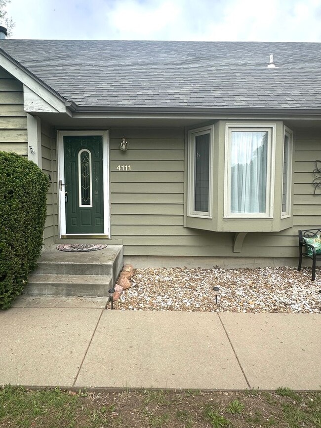 Photo - 4 bedroom, 2 1/2 bath