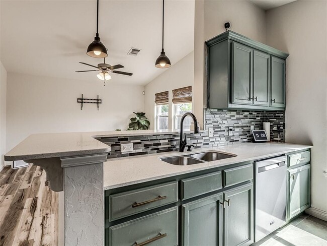 Photo - 15120 Nightshade Dr