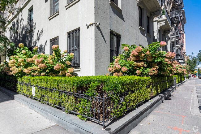 Photo - 478 Central Park W