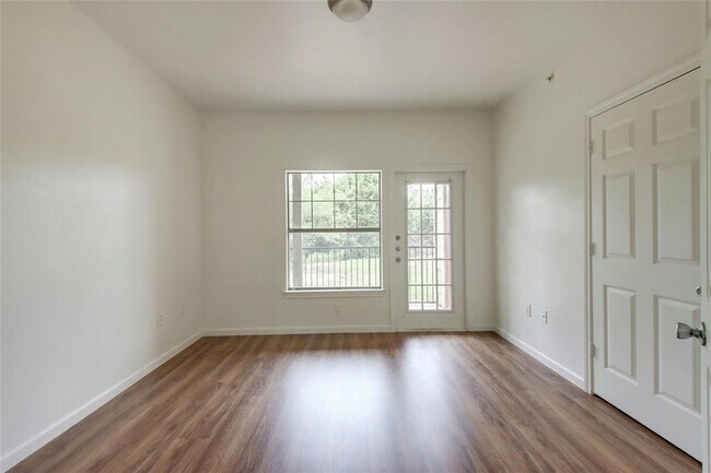 Photo - 2320 Gracy Farms Ln Unidad 513