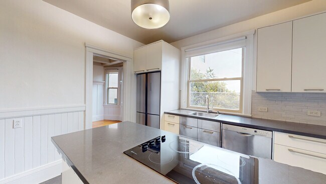 Photo - 1030 Sacramento St