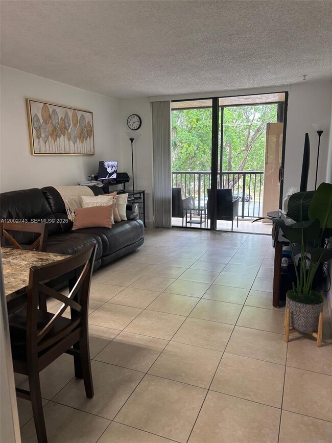 Photo - 14421 N Kendall Dr Unit 307M