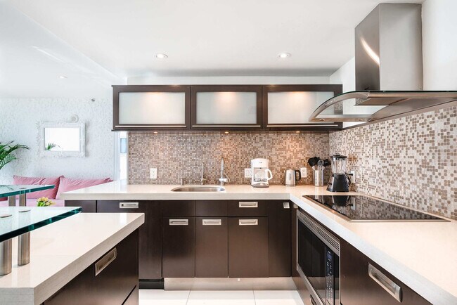 Photo - 2889 McFarlane Rd Unit ID1240512P