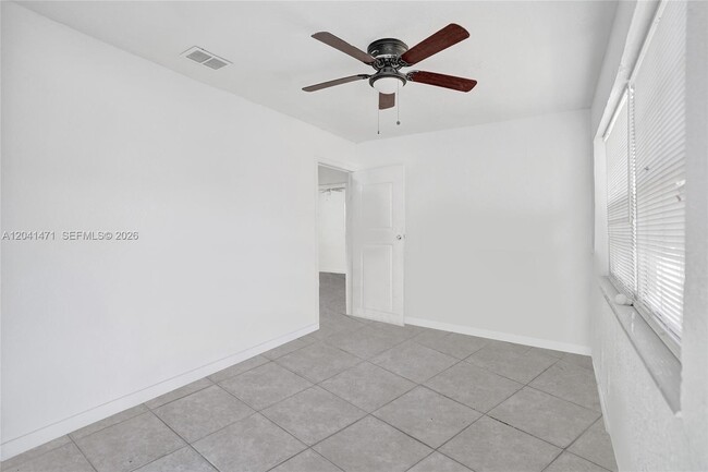 Photo - 701 SW 7th St