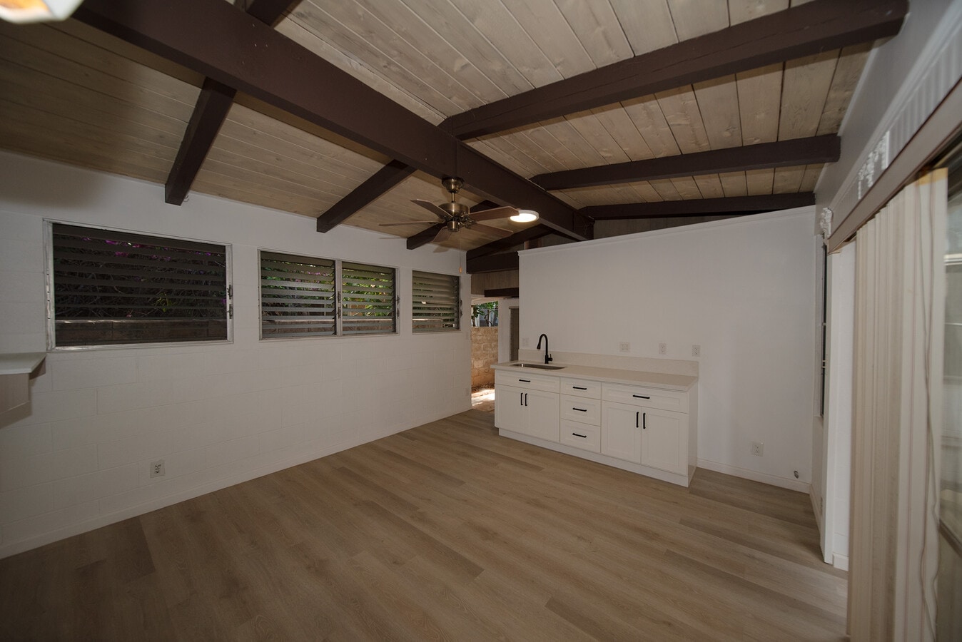 Photo - 1549 Molina St