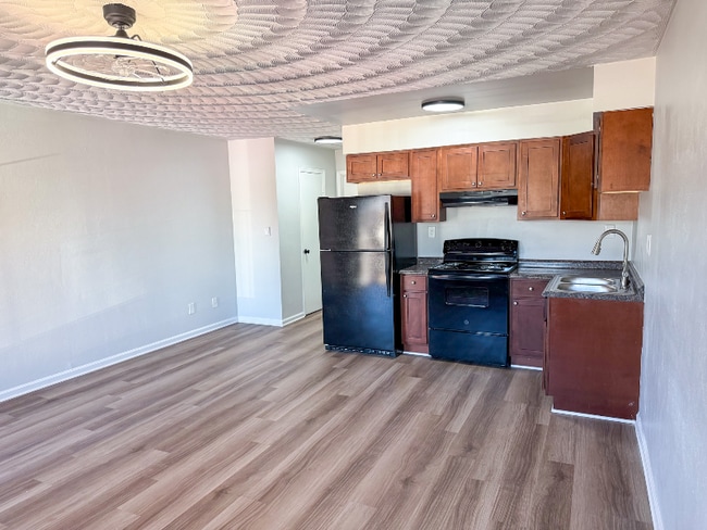 Photo - 717 Guy Ave Unidad B2